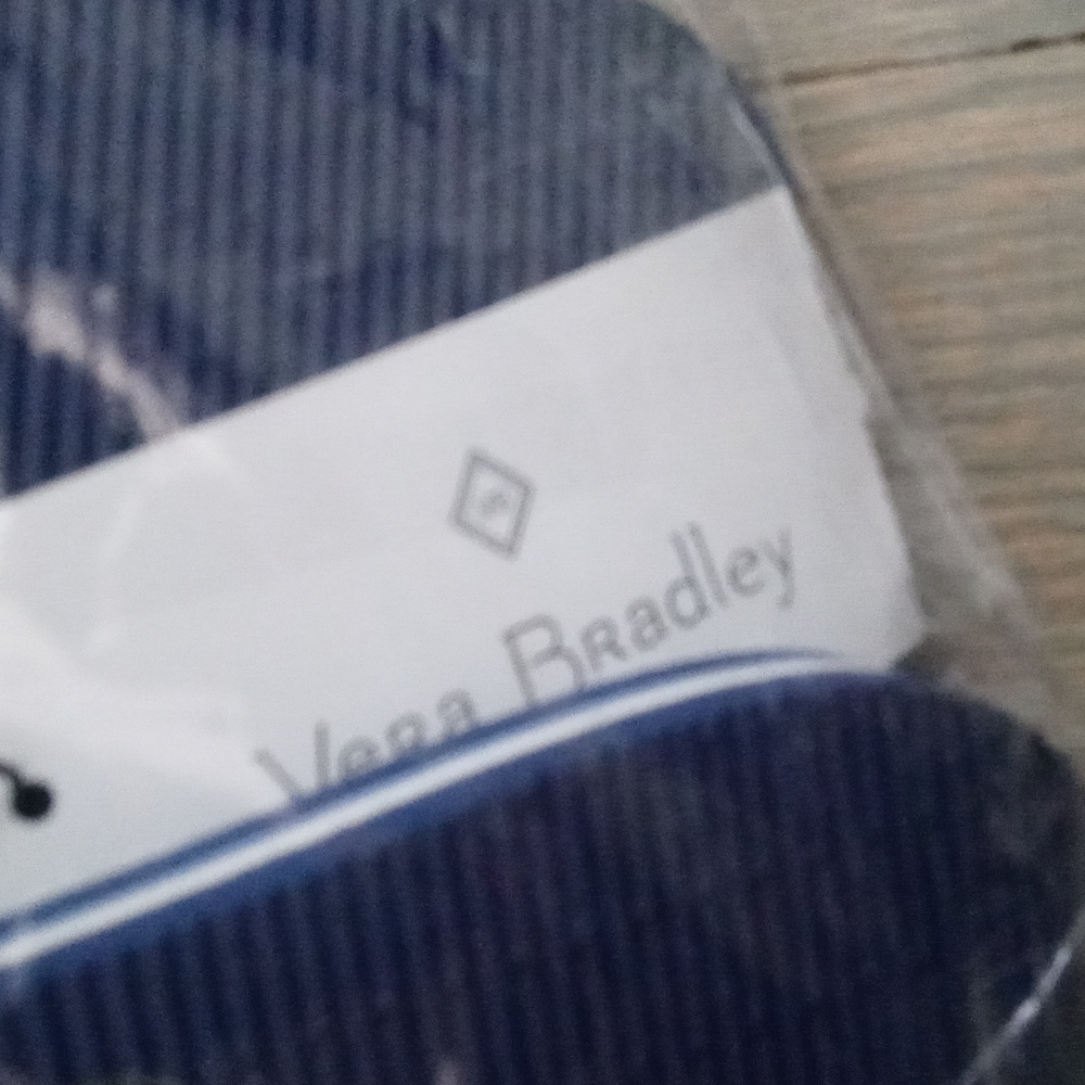 Vera Bradley large flip flop 9/10 - Picture 3 of 4